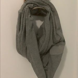 Lululemon infinity scarf